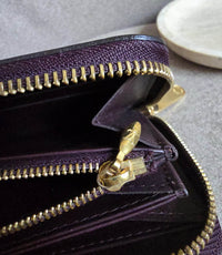 Portefeuille Zippy Louis Vuitton Cuir Vernis Bordeaux – Monogramme Embossé