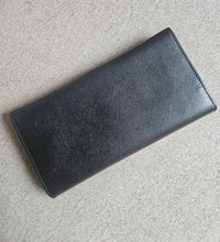 Portefeuille Long Salvatore Ferragamo Cuir Grainé Noir – Fermoir Gancini Doré