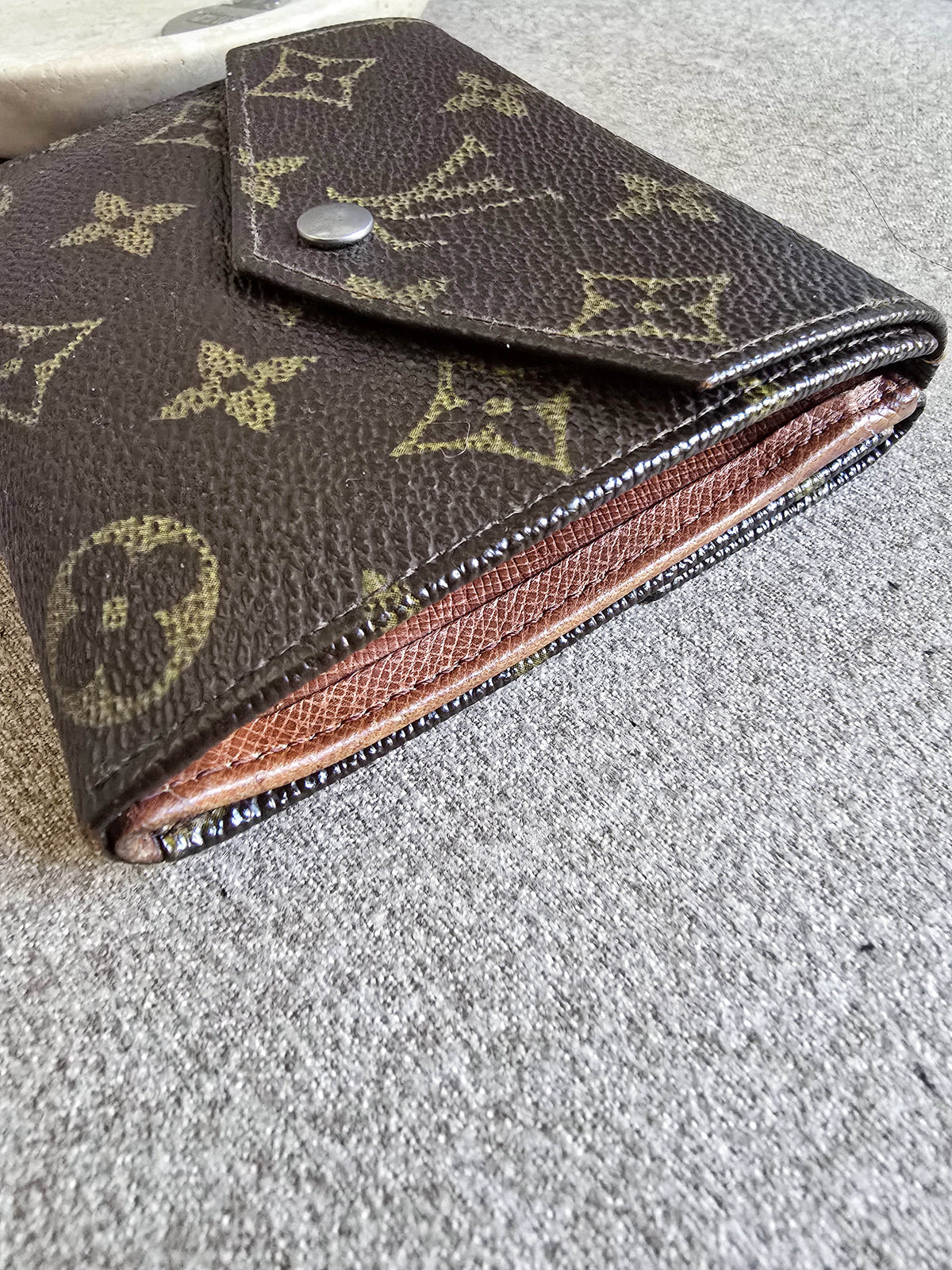 Double Portefeuille Louis Vuitton Monogrammé en Toile Enduite