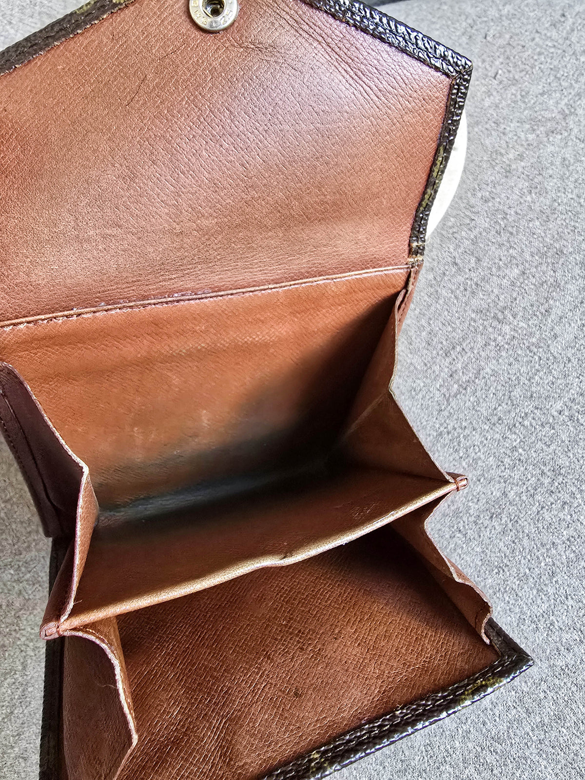 Double Portefeuille Louis Vuitton Monogrammé en Toile Enduite