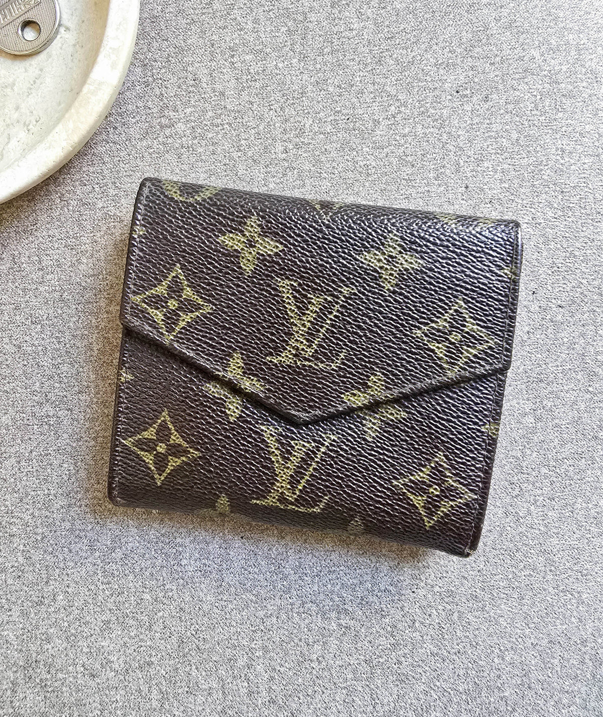 Double Portefeuille Louis Vuitton Monogrammé en Toile Enduite