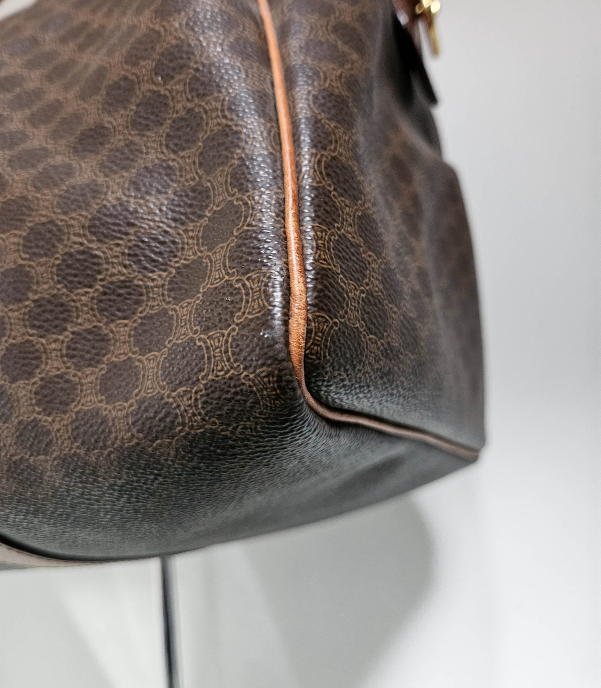 Sac de voyage Céline Boston Macadam vintage en toile enduite et cuir caramel