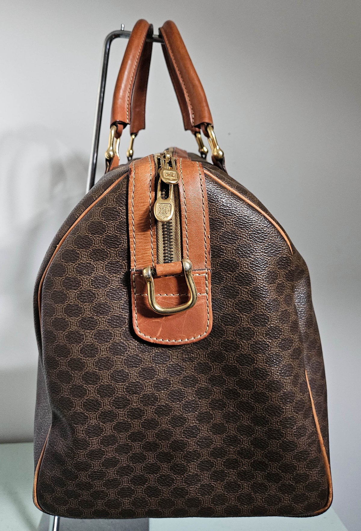 Sac de voyage Céline Boston Macadam vintage en toile enduite et cuir caramel