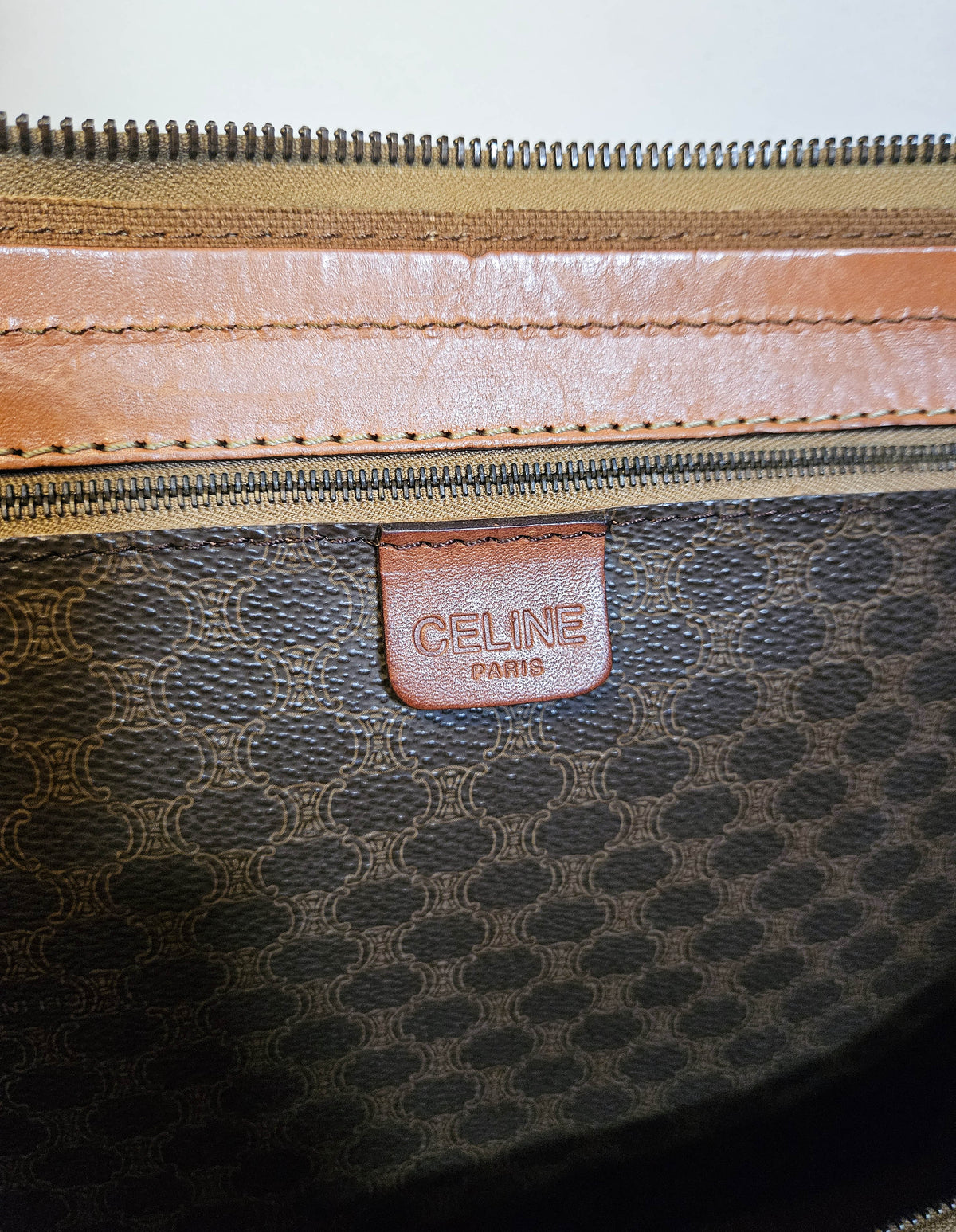 Sac de voyage Céline Boston Macadam vintage en toile enduite et cuir caramel