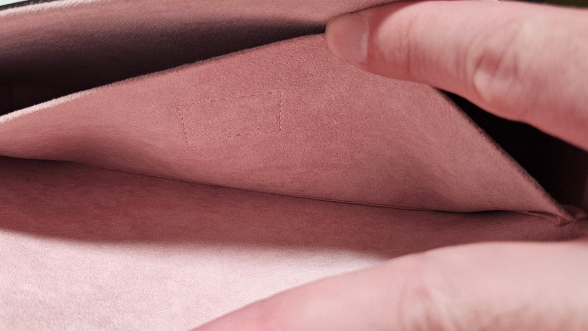 Pochette Félicie Louis Vuitton en cuir Épi rose poudré