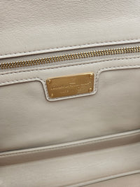 Sac Salvatore Ferragamo Ginny en Cuir Grainé Beige