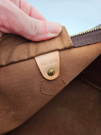 Louis Vuitton Speedy 40 Monogram