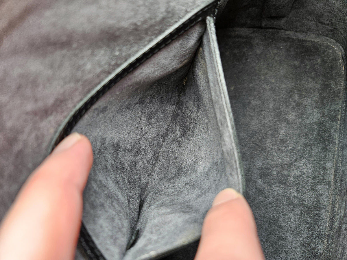 Louis Vuitton Alma PM en cuir Épi noir