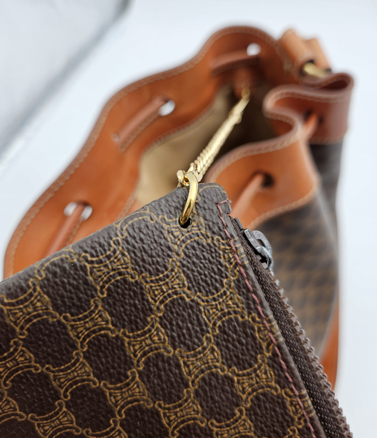 Sac seau Céline vintage en toile Macadam