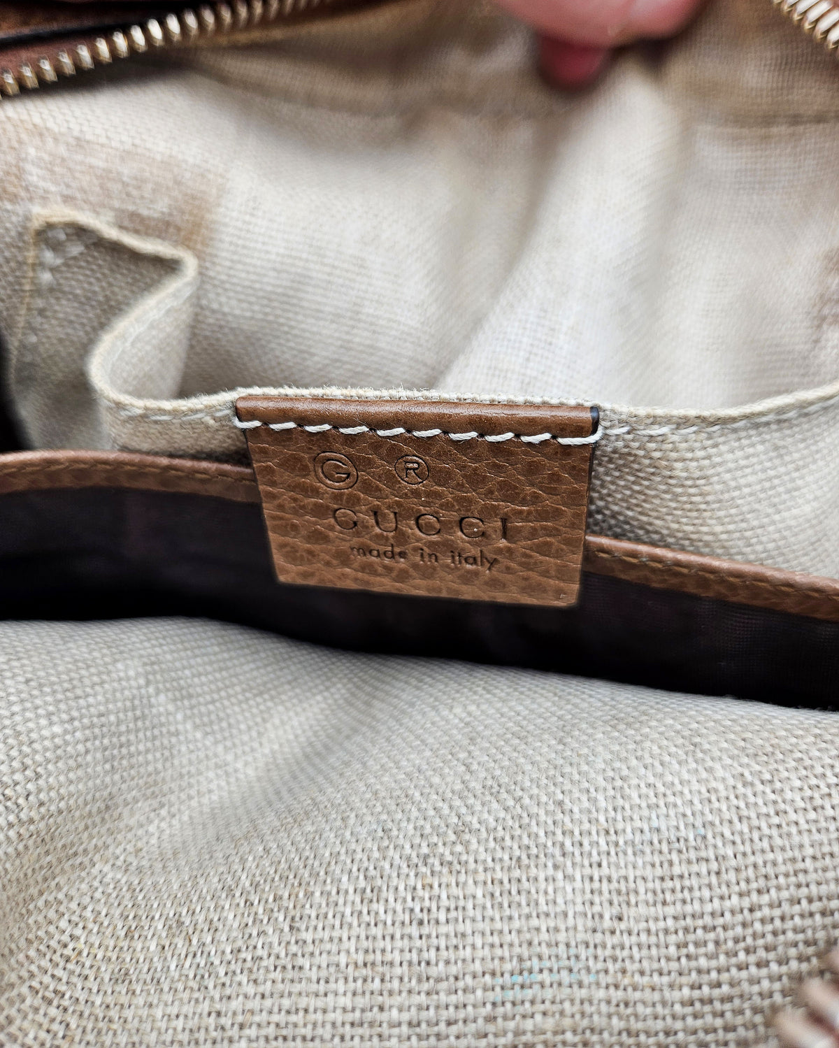 Sac Gucci Bree GG Supreme beige