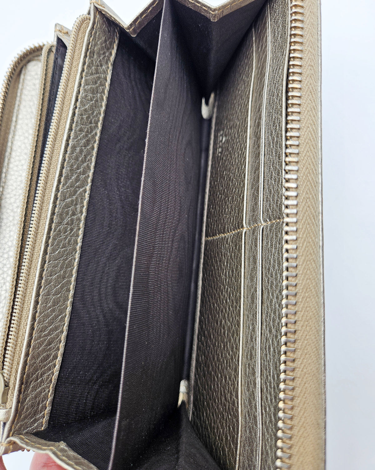 Portefeuille Gucci cuir grainé doré Bamboo zippy