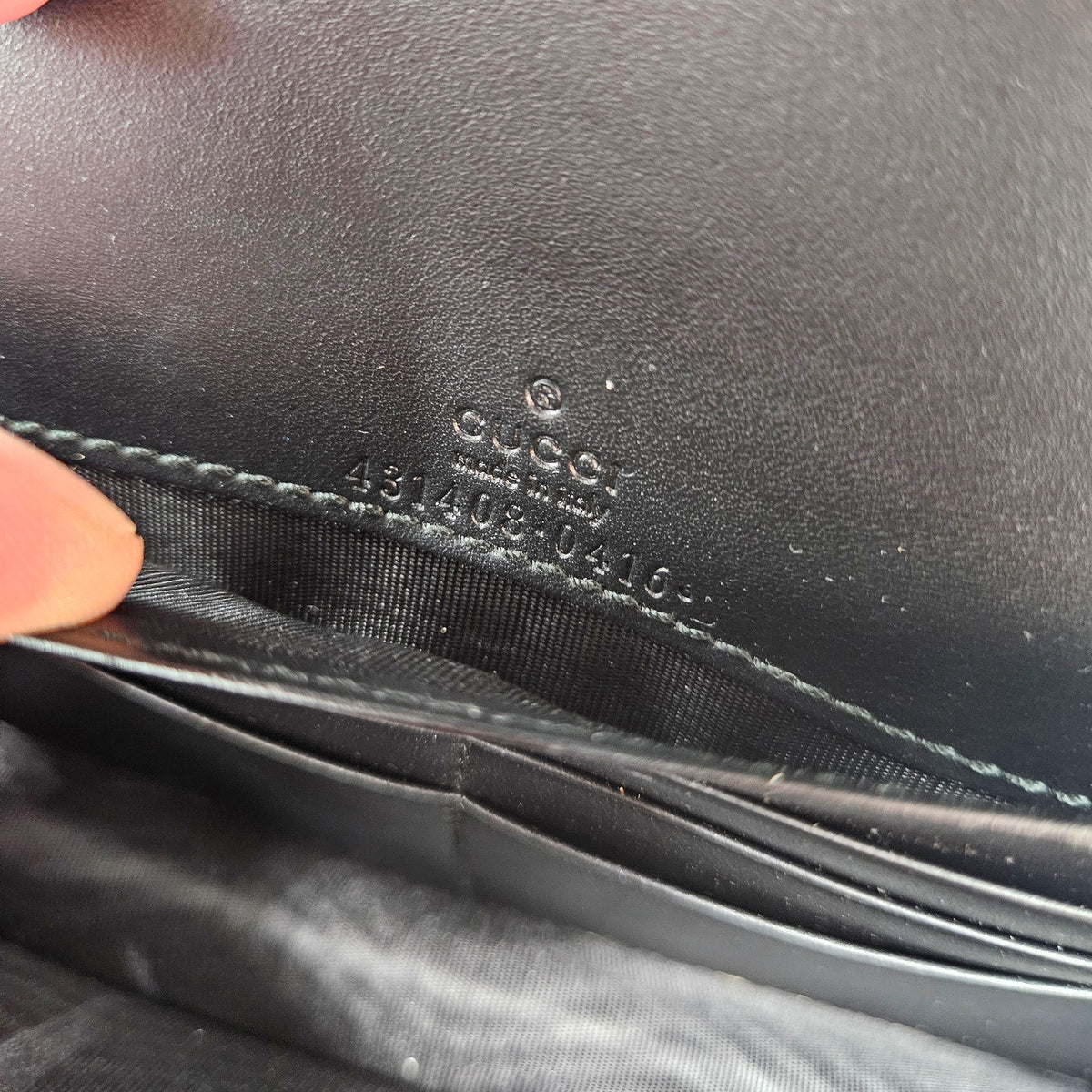 Gucci Wallet on Chain Guccissima Noir