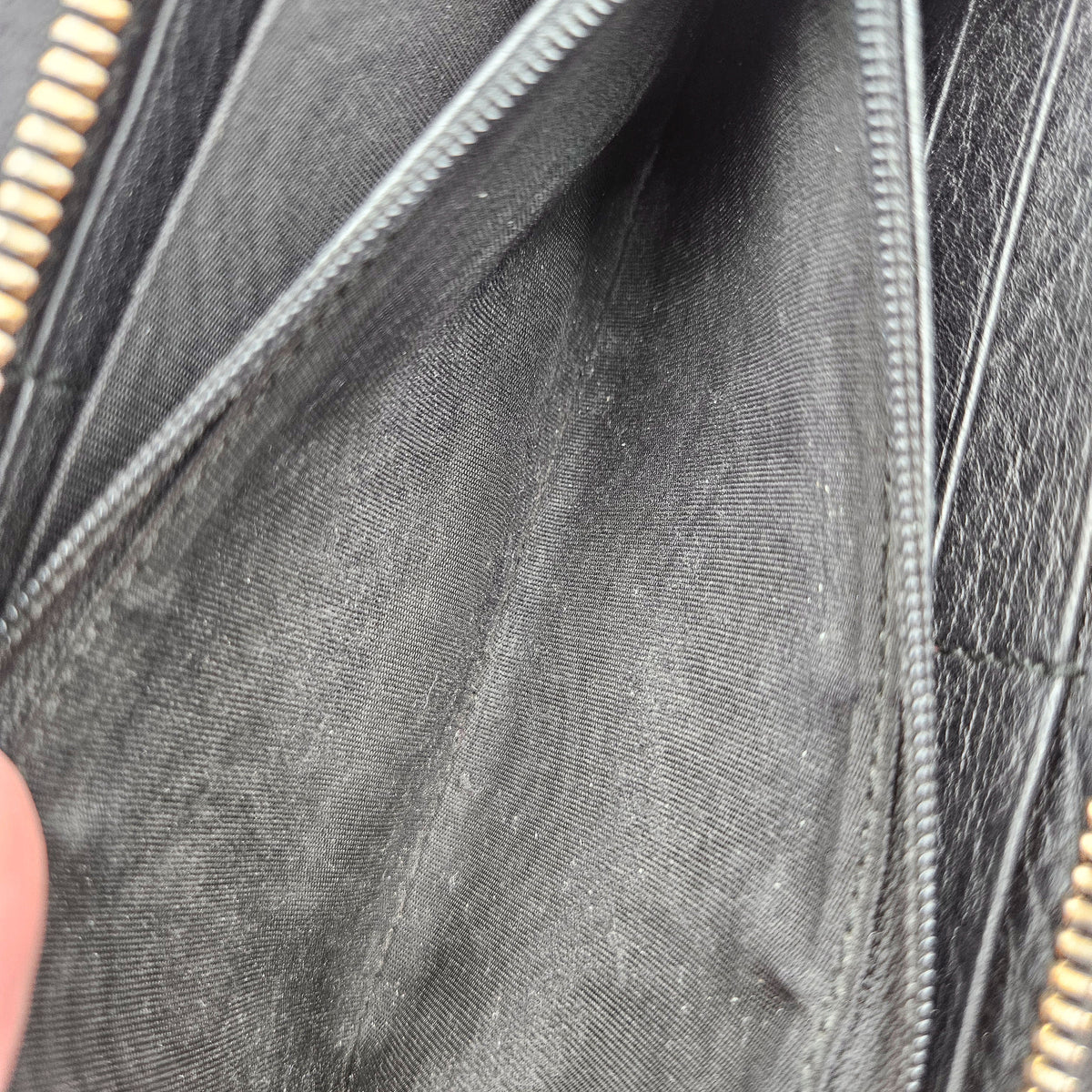 Gucci Portefeuille Compagnon GG Supreme