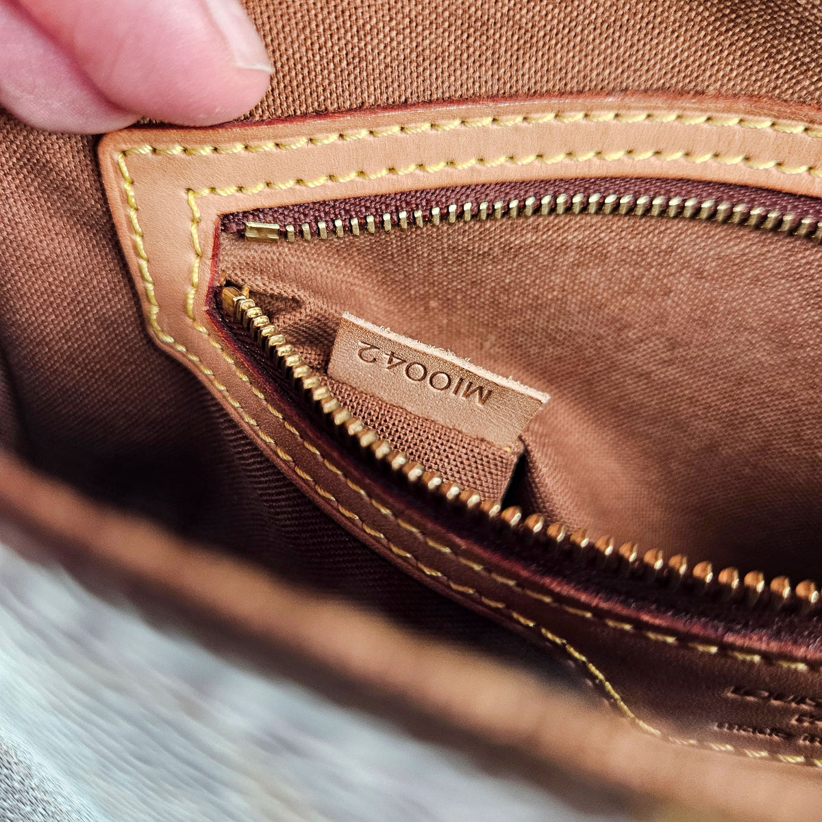 Louis Vuitton Mini Looping Monogramme