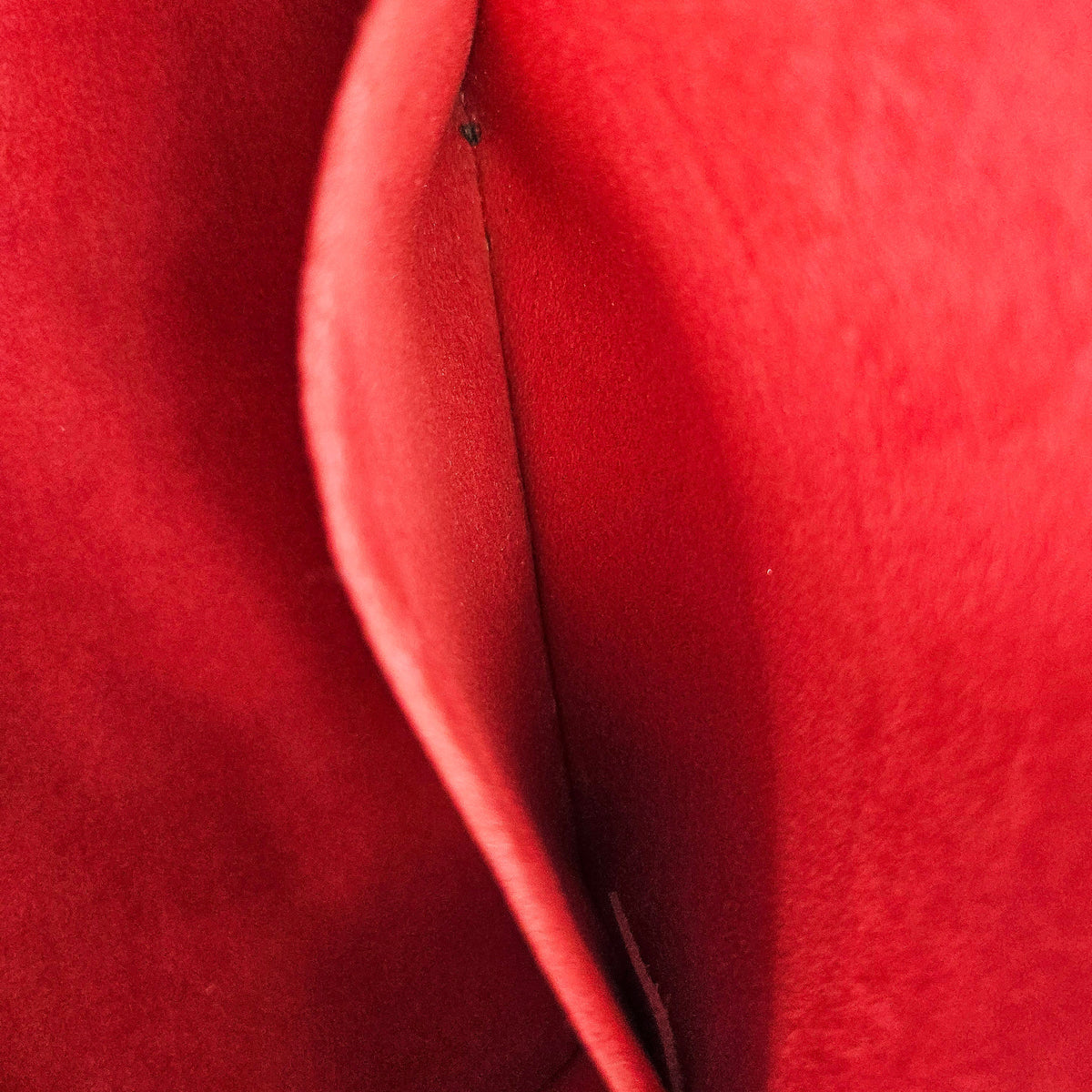 Louis Vuitton Alma BB Cuir Épi Coquelicot