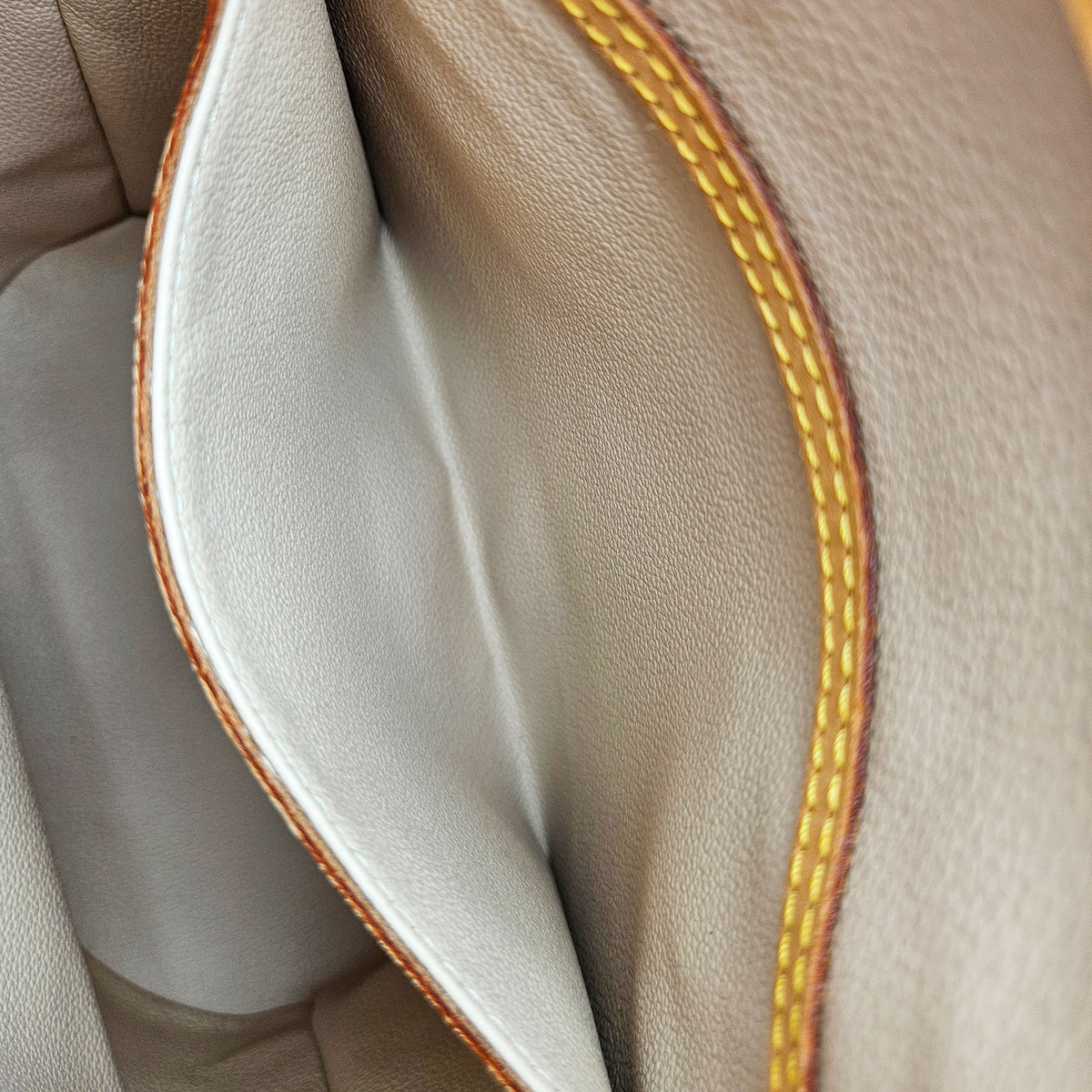 Louis Vuitton Bucket PM