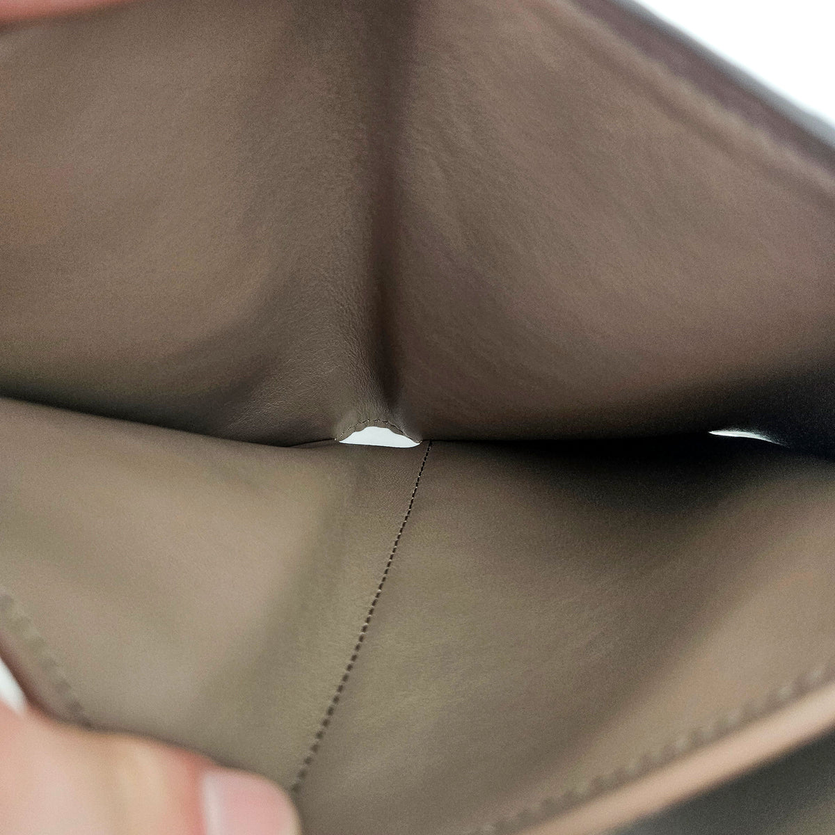 Portefeuille Louis Vuitton Capucines Compact Trifold