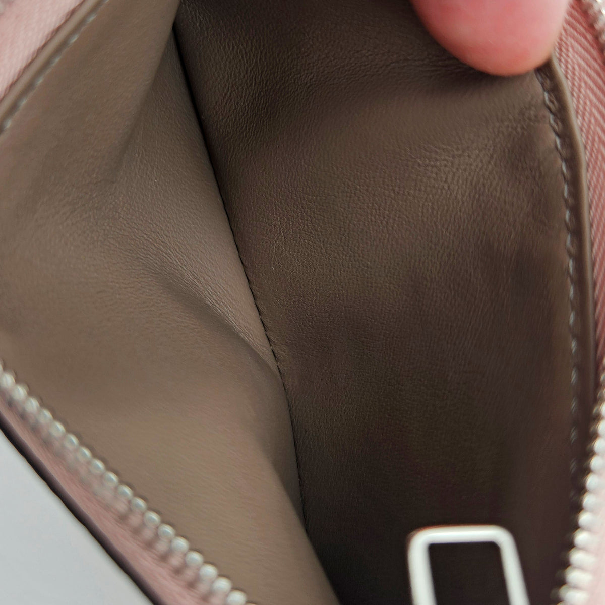 Portefeuille Louis Vuitton Capucines Compact Trifold