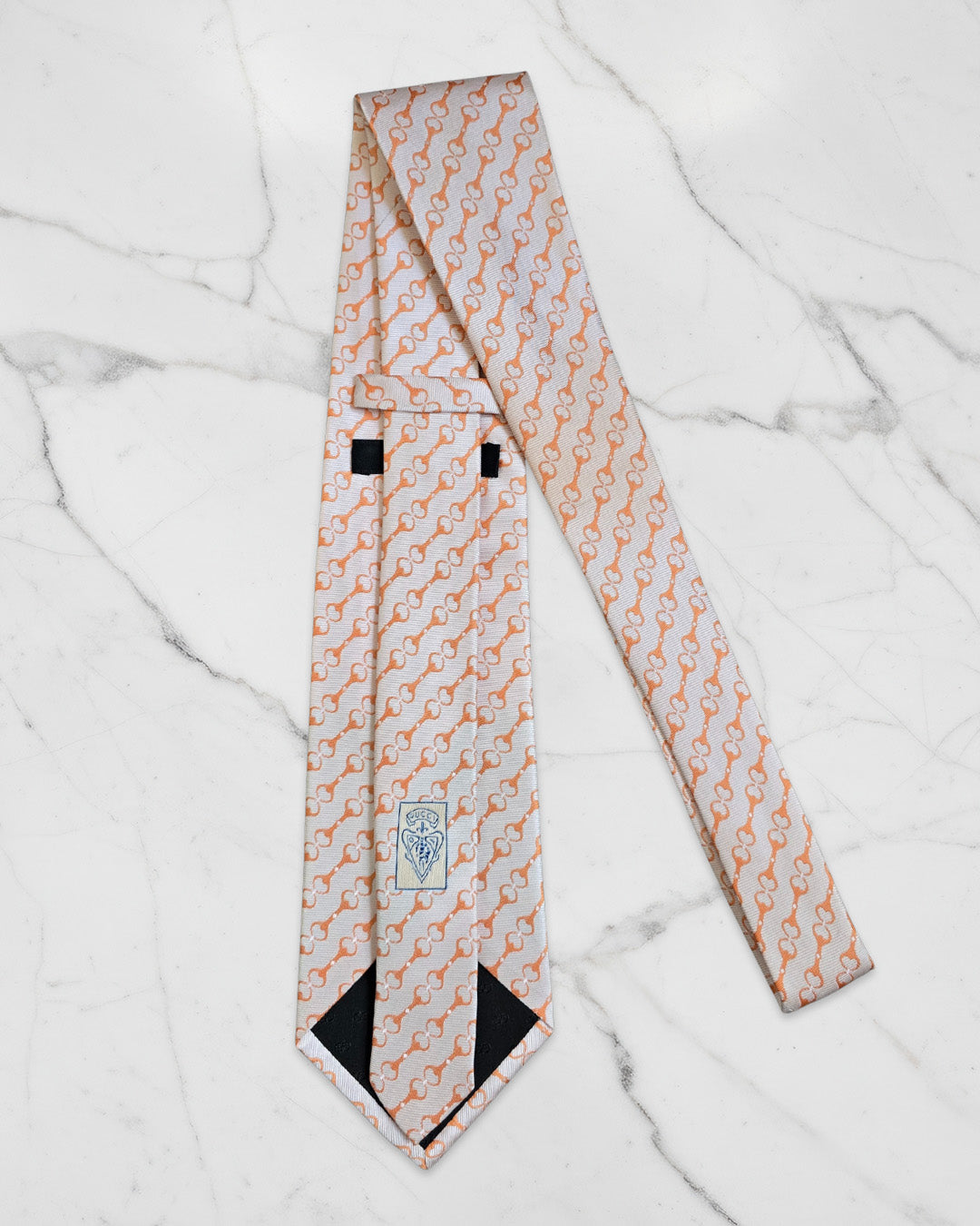 Vintage Gucci Silk Tie – Peach & White Chain-Link Pattern