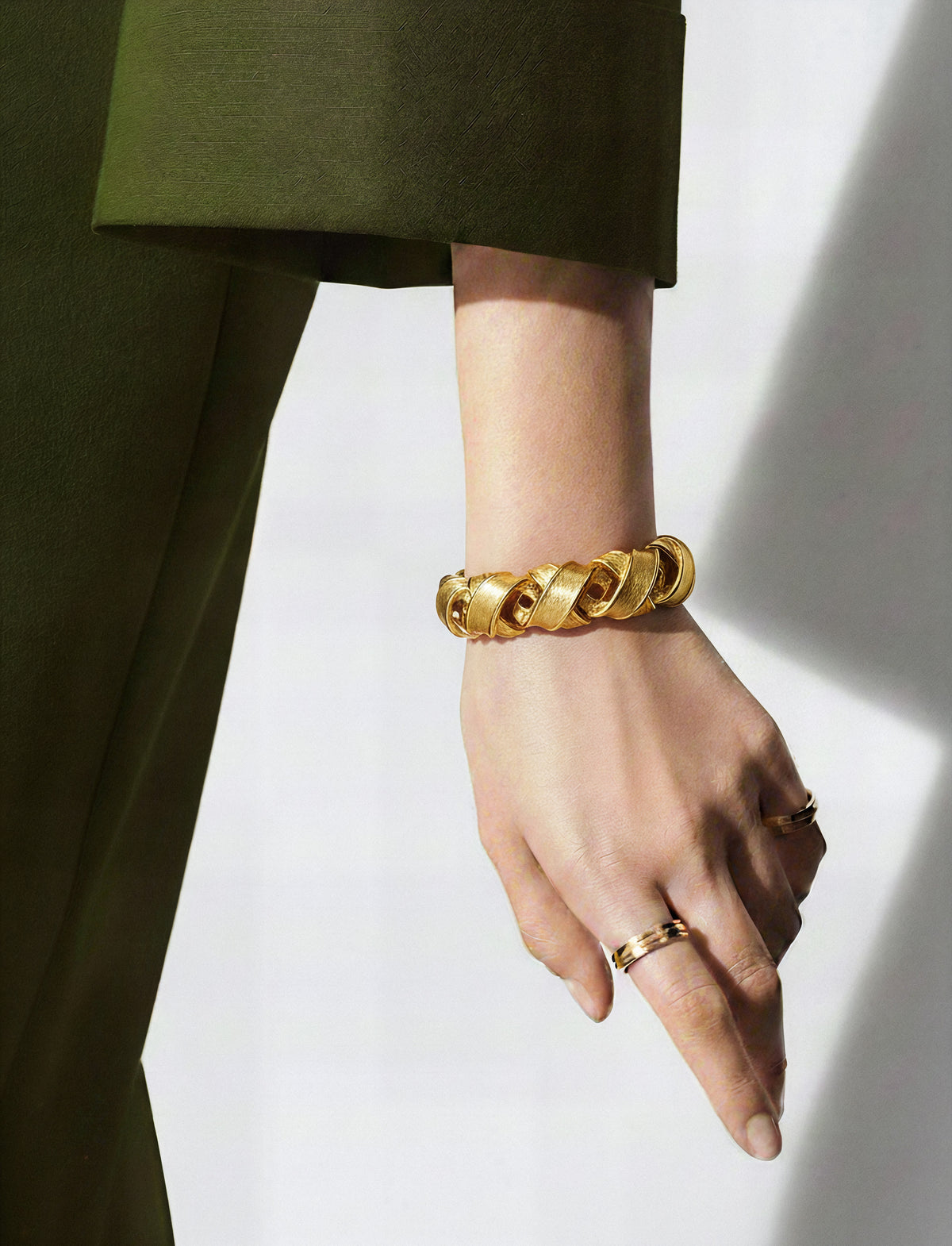 Vintage Givenchy 1980s Gold-Plated Ribbon Link Bracelet