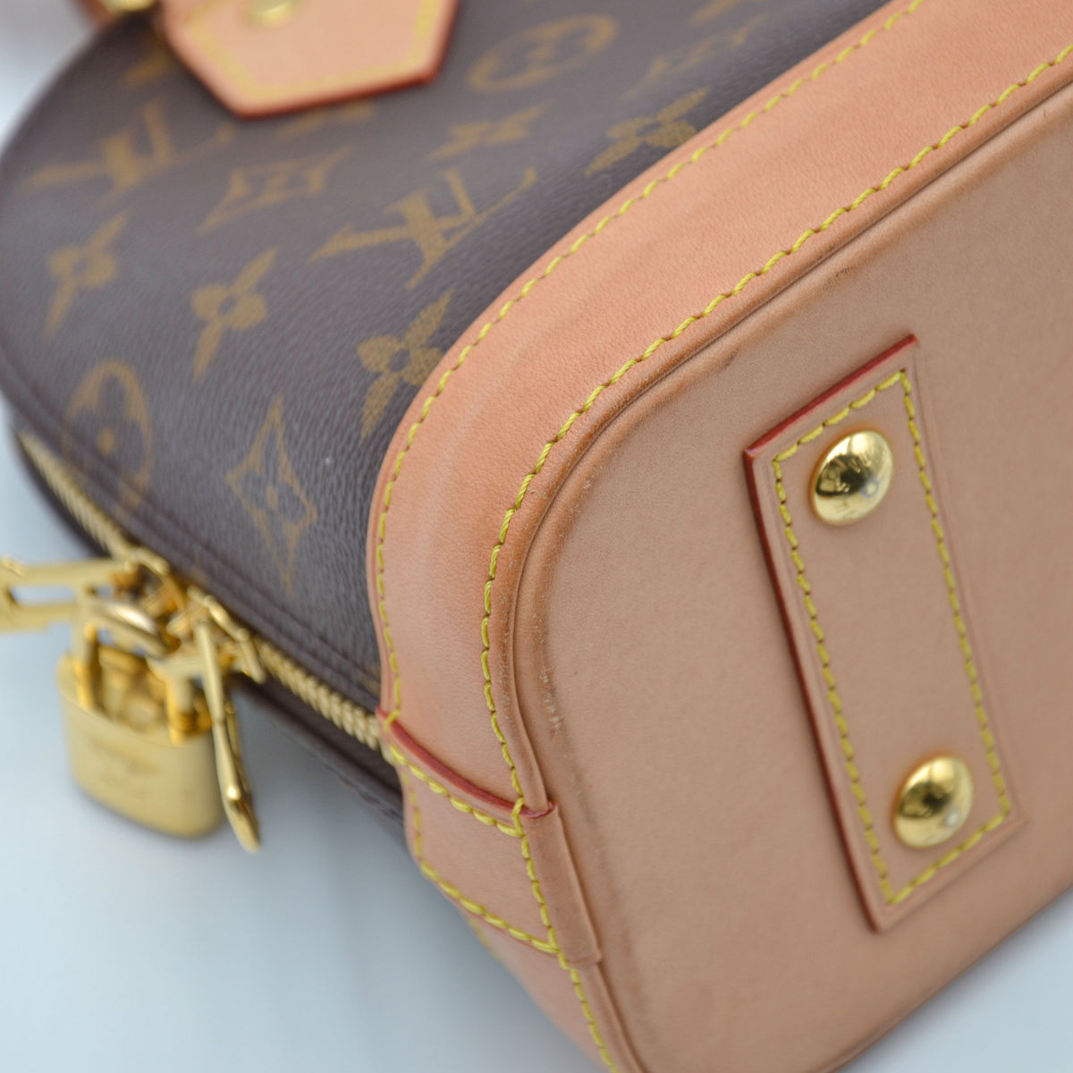 Louis Vuitton Alma BB toile Monogram