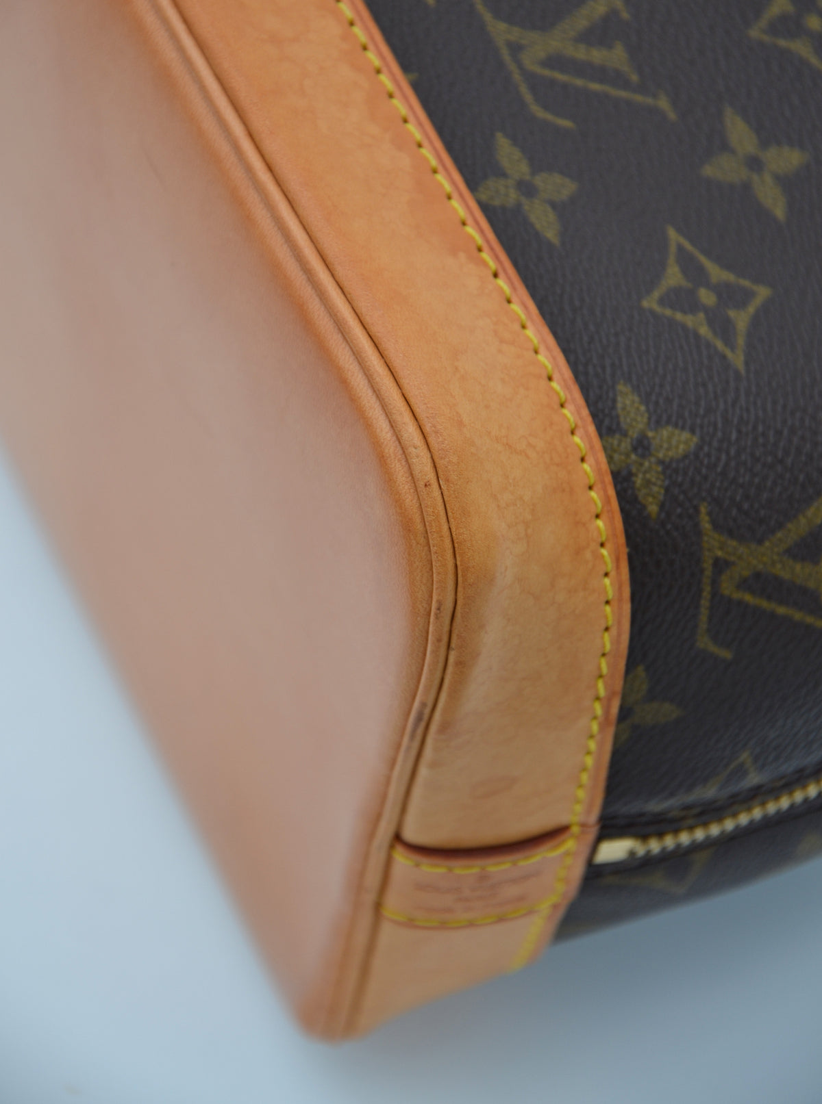 Louis Vuitton Alma PM