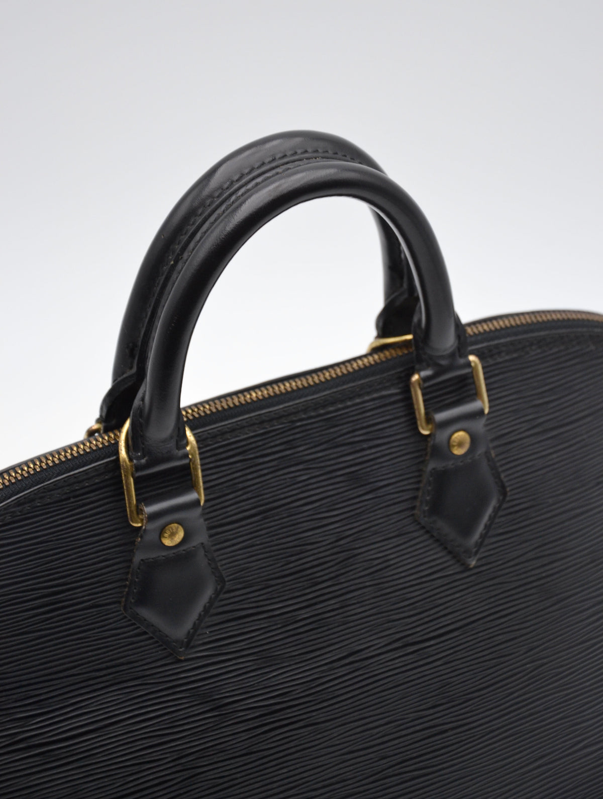 Sac Louis Vuitton Alma PM Cuir Épi Noir Vintage