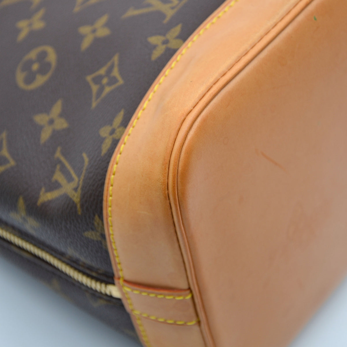 Louis Vuitton Alma PM Monogramme
