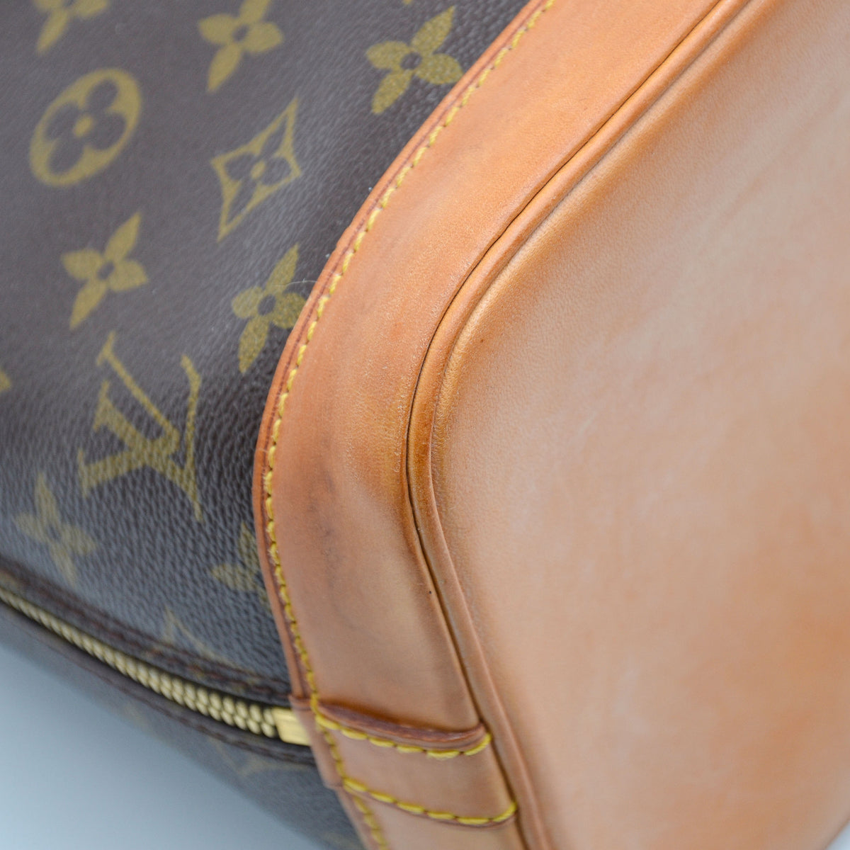Louis Vuitton Alma PM