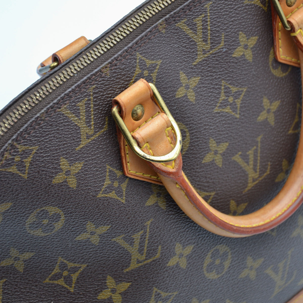 Louis Vuitton Alma PM
