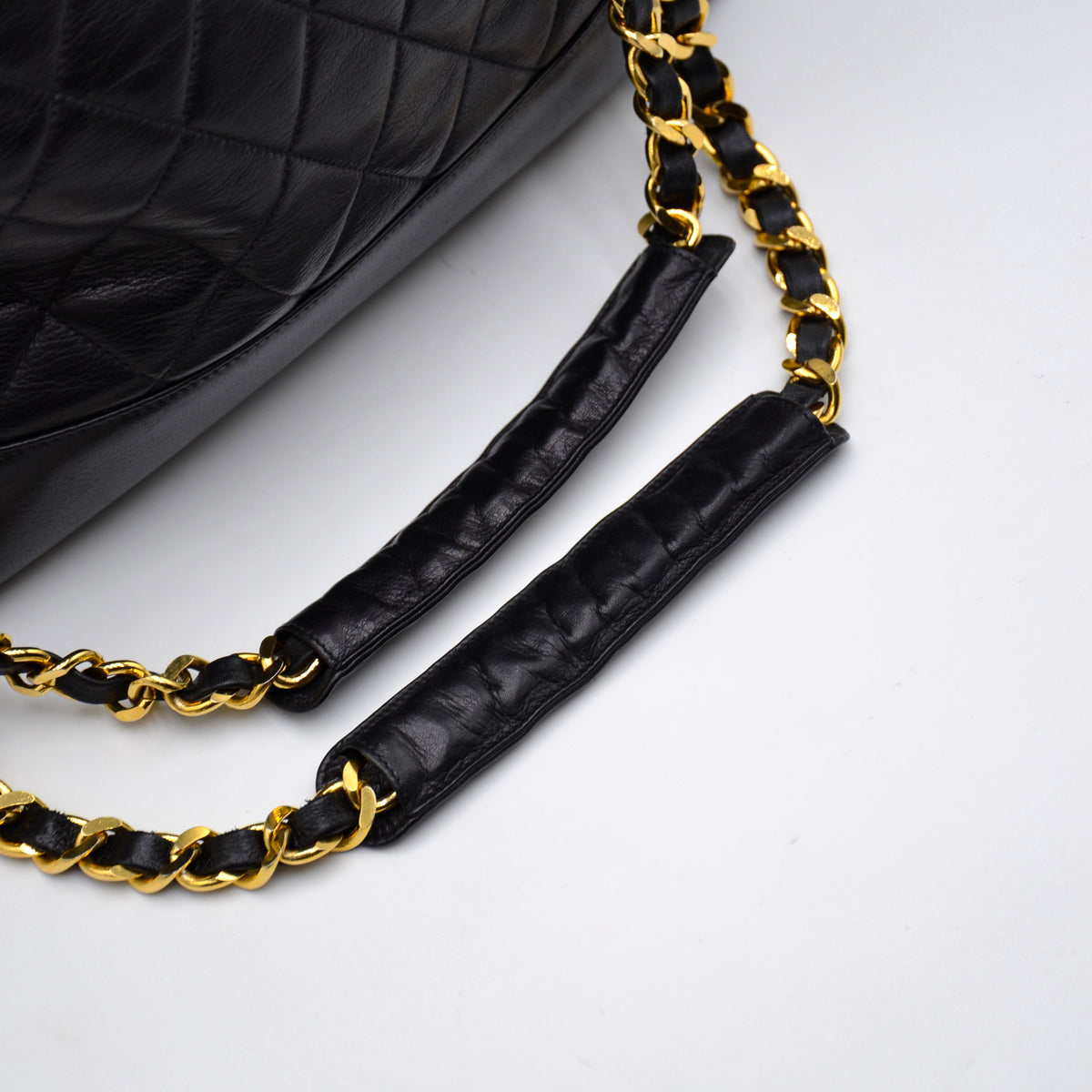 Chanel Tote Vintage Circle Coco Charm