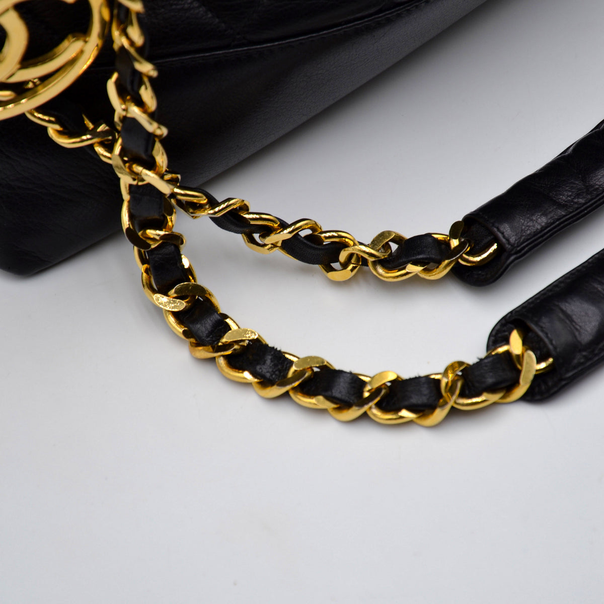 Chanel Tote Vintage Circle Coco Charm