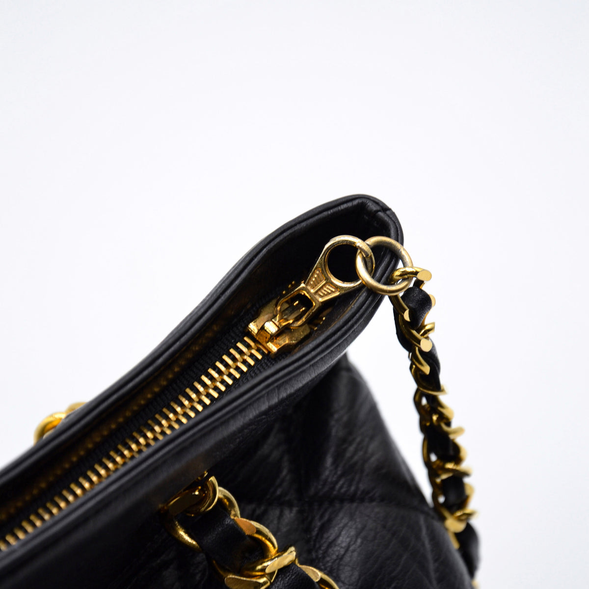 Chanel Tote Vintage Circle Coco Charm