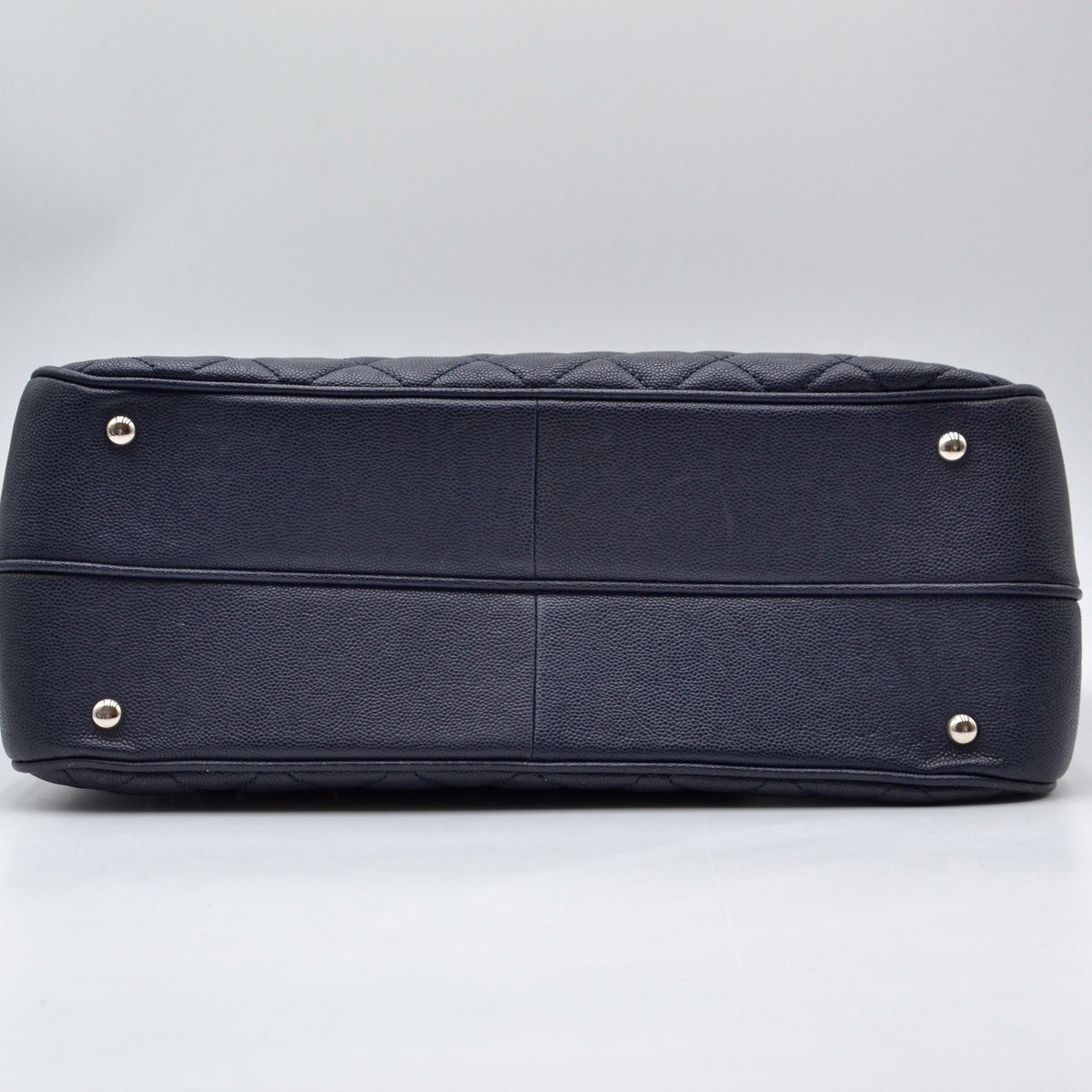 Cabas Chanel CC Caviar Matelassé Bleu Marine