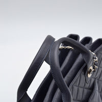 Cabas Chanel CC Caviar Matelassé Bleu Marine