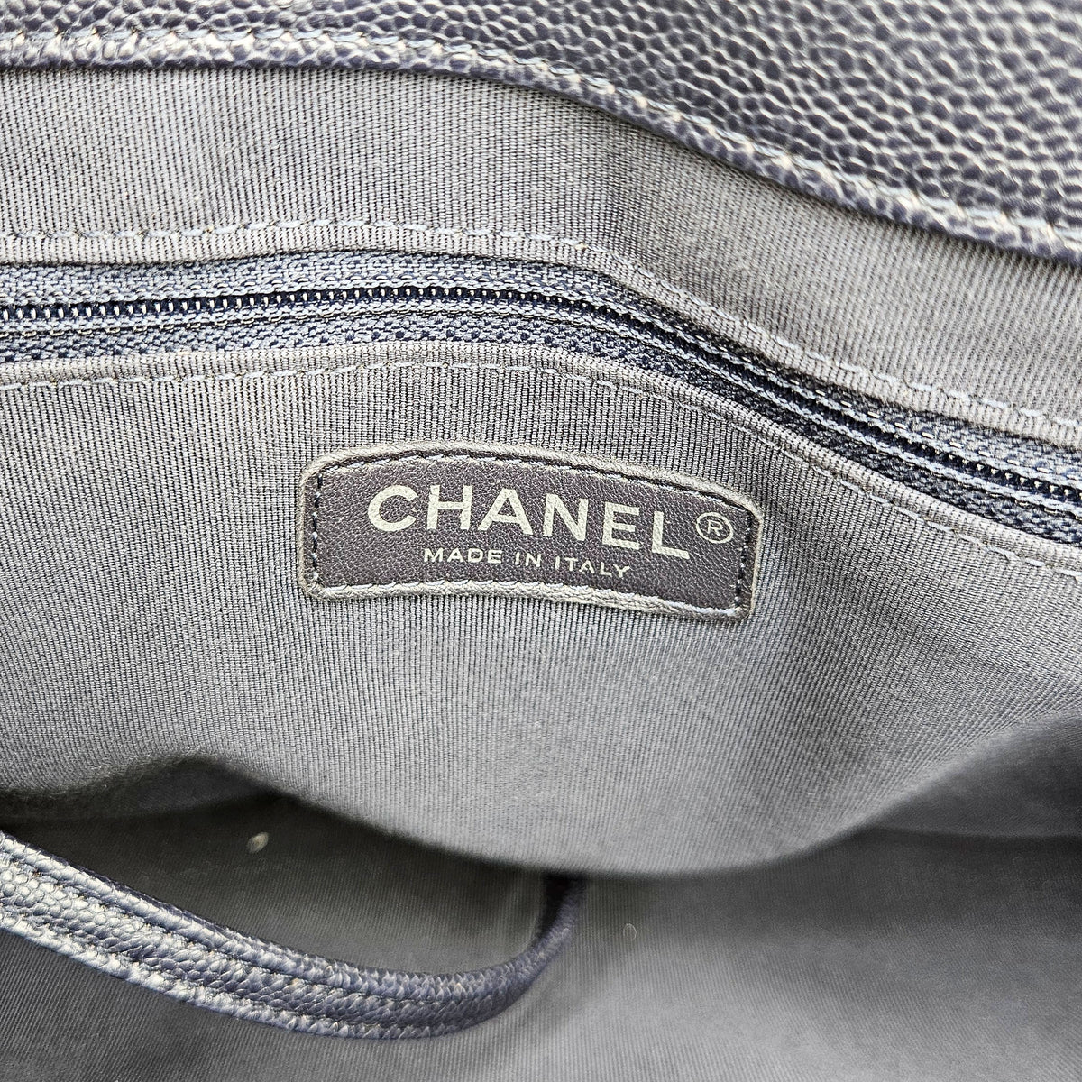 Cabas Chanel CC Caviar Matelassé Bleu Marine