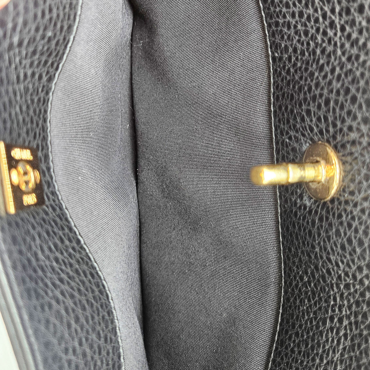 Sac Chanel Cerf Executive Tote Cuir Grainé Noir