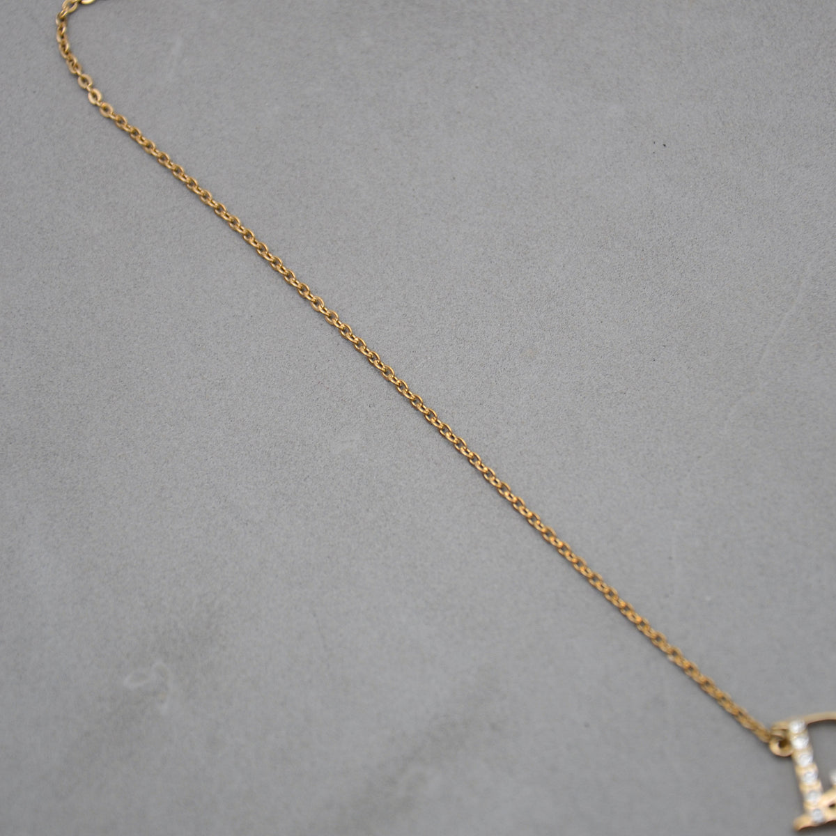 Collier Dior signature « Dior » pavé de cristaux