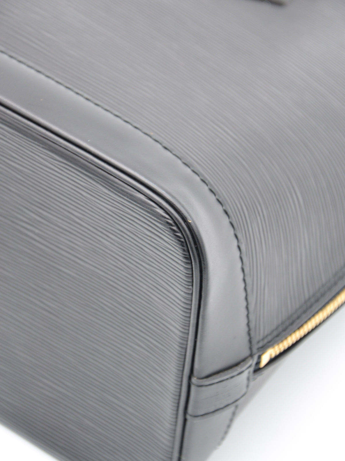 Louis Vuitton Alma PM en cuir Épi noir