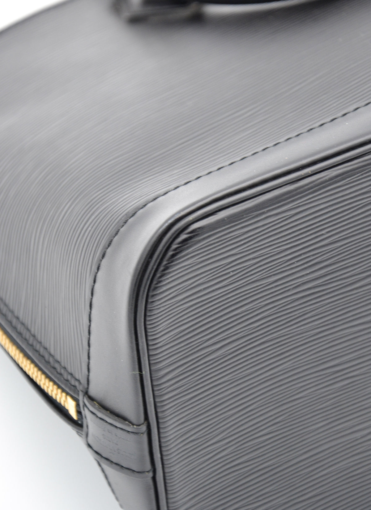 Louis Vuitton Alma PM en cuir Épi noir