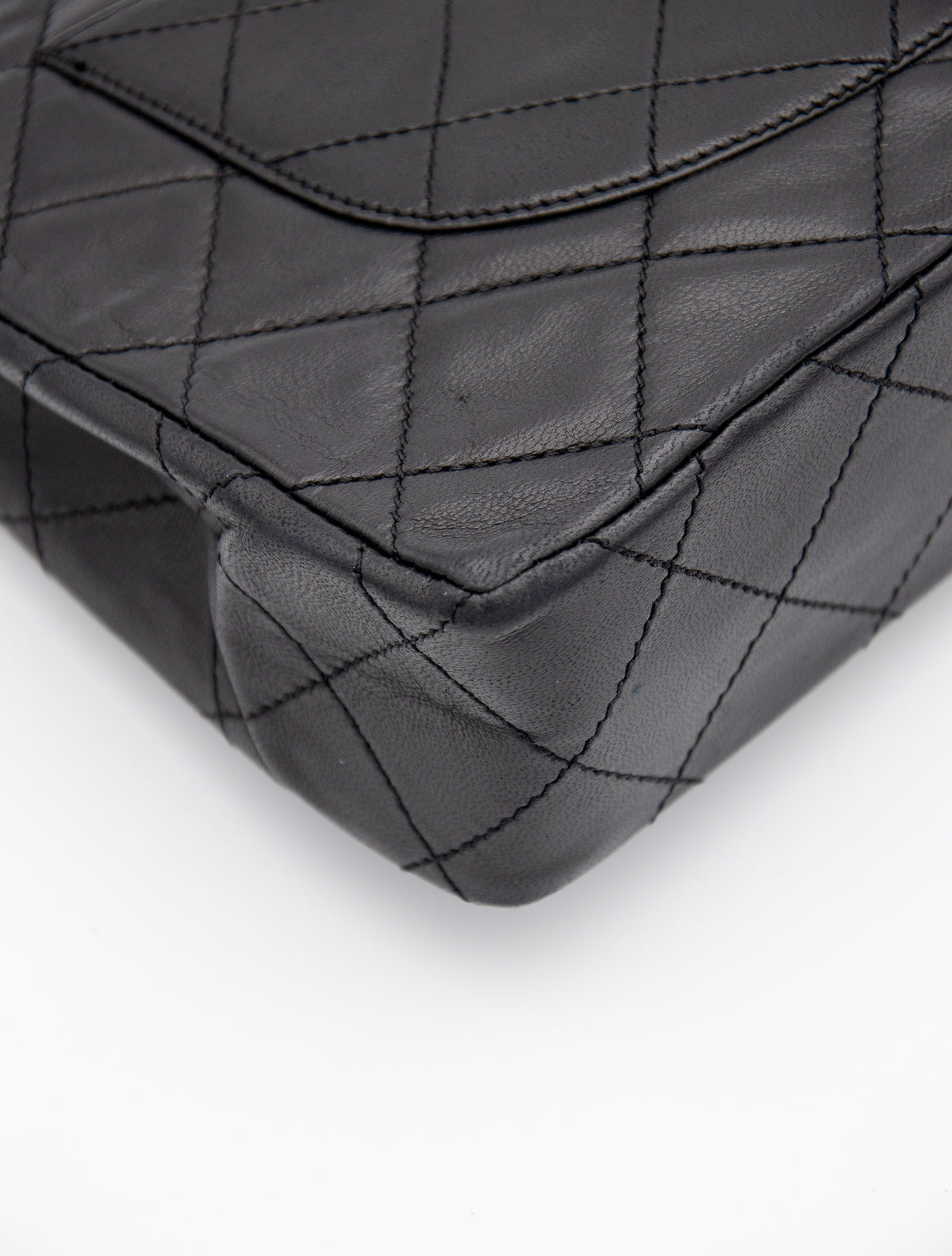 Vintage Chanel Double Flap Bag in Black Quilted Lambskin Leather (1986-1988)