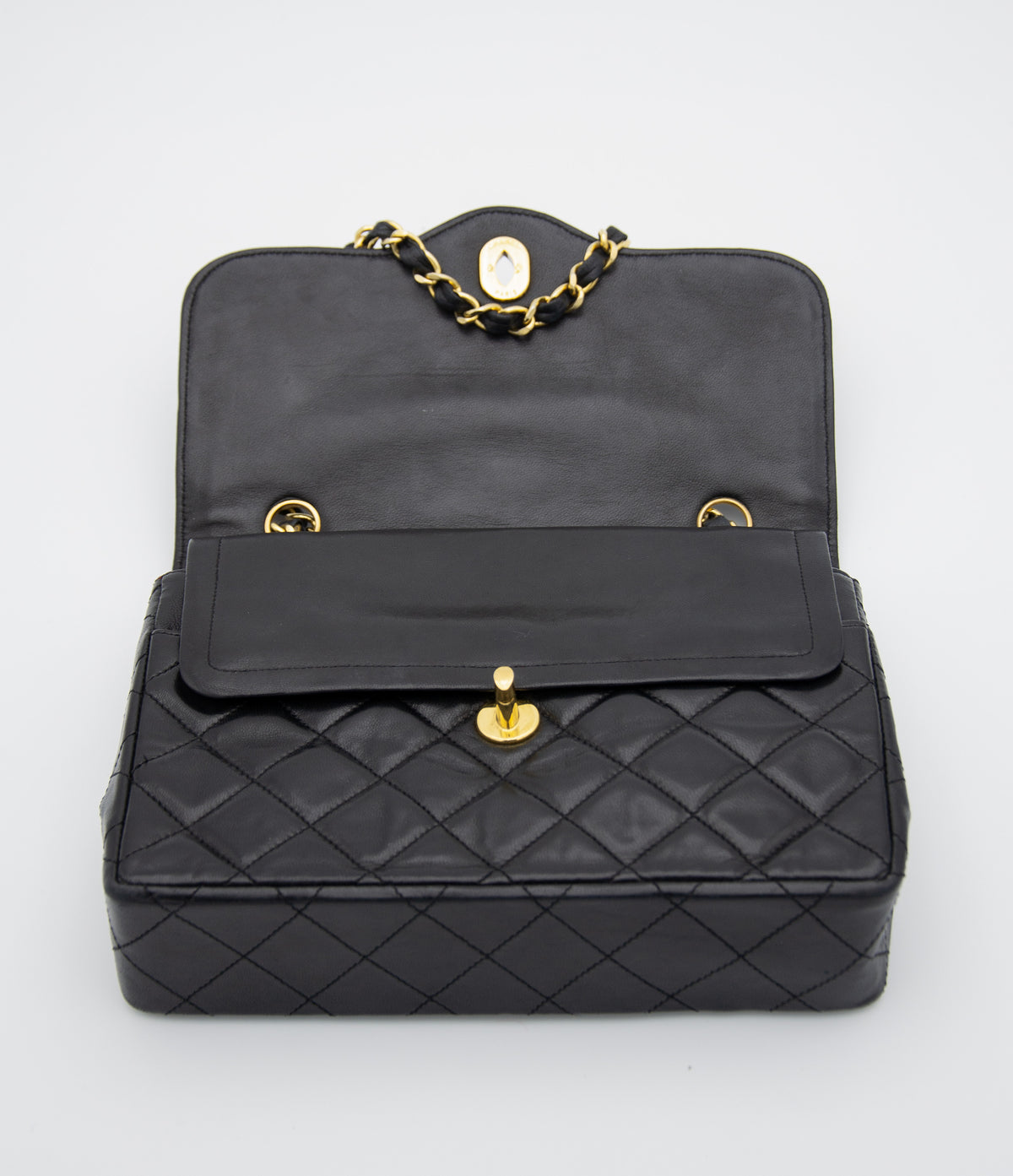 Vintage Chanel Double Flap Bag in Black Quilted Lambskin Leather (1986-1988)