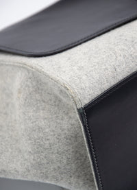 Sac trapèze Celine en cuir lisse noir et laine feutrée grise