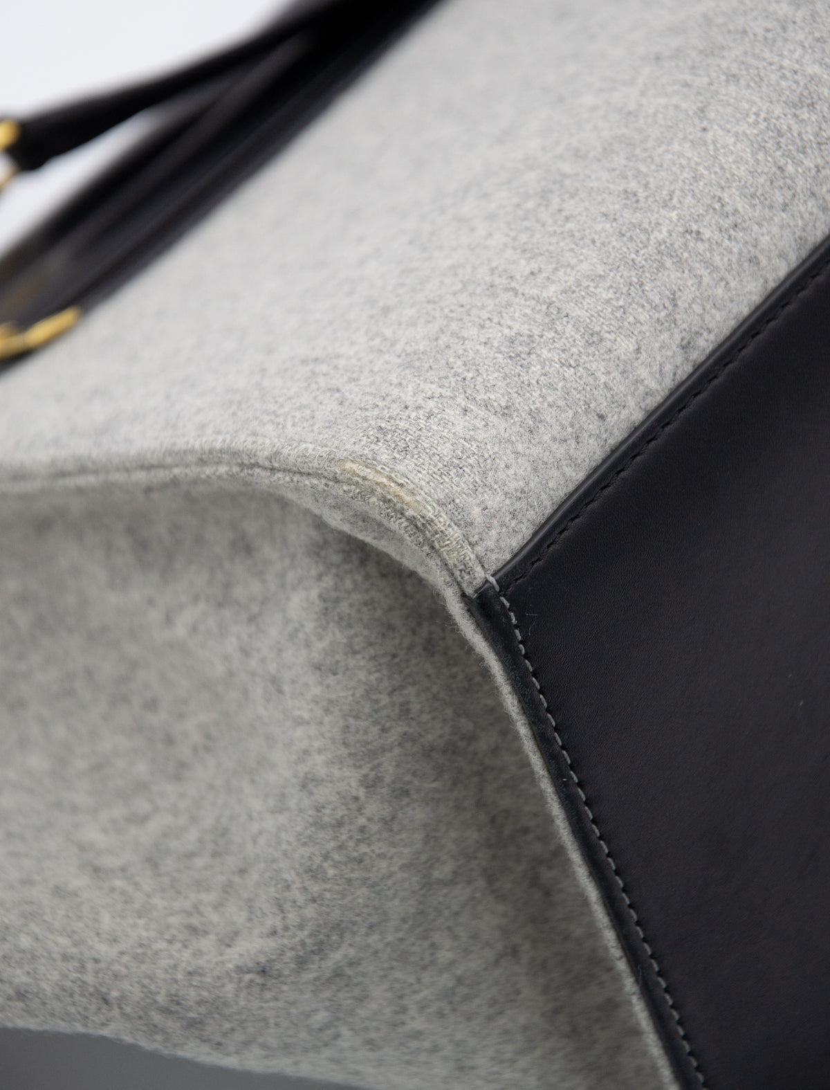 Sac trapèze Celine en cuir lisse noir et laine feutrée grise