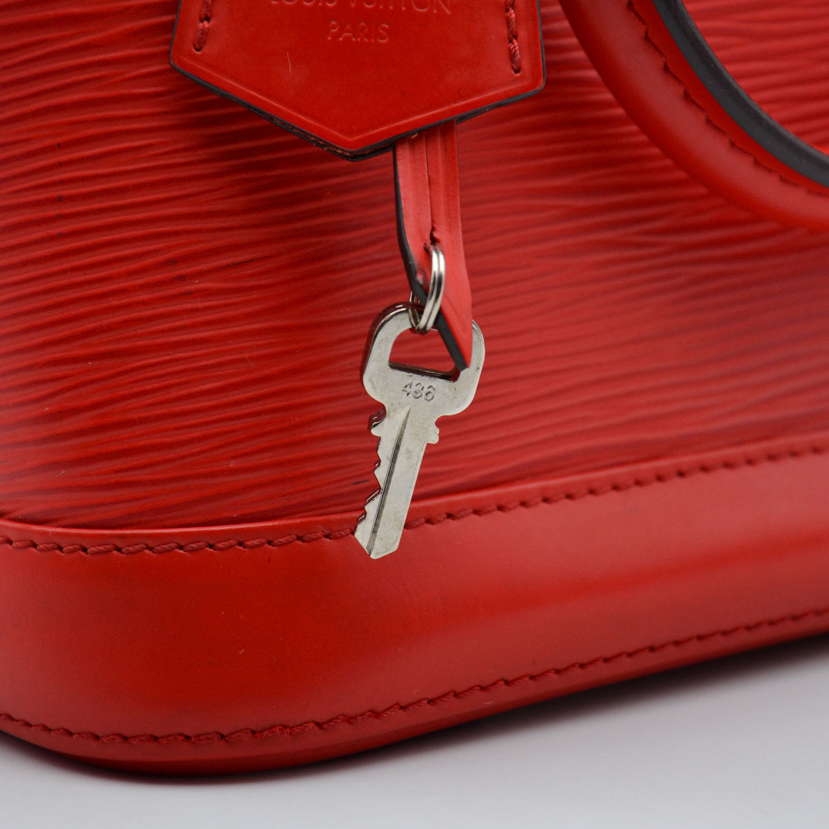 Louis Vuitton Alma BB Cuir Épi Coquelicot