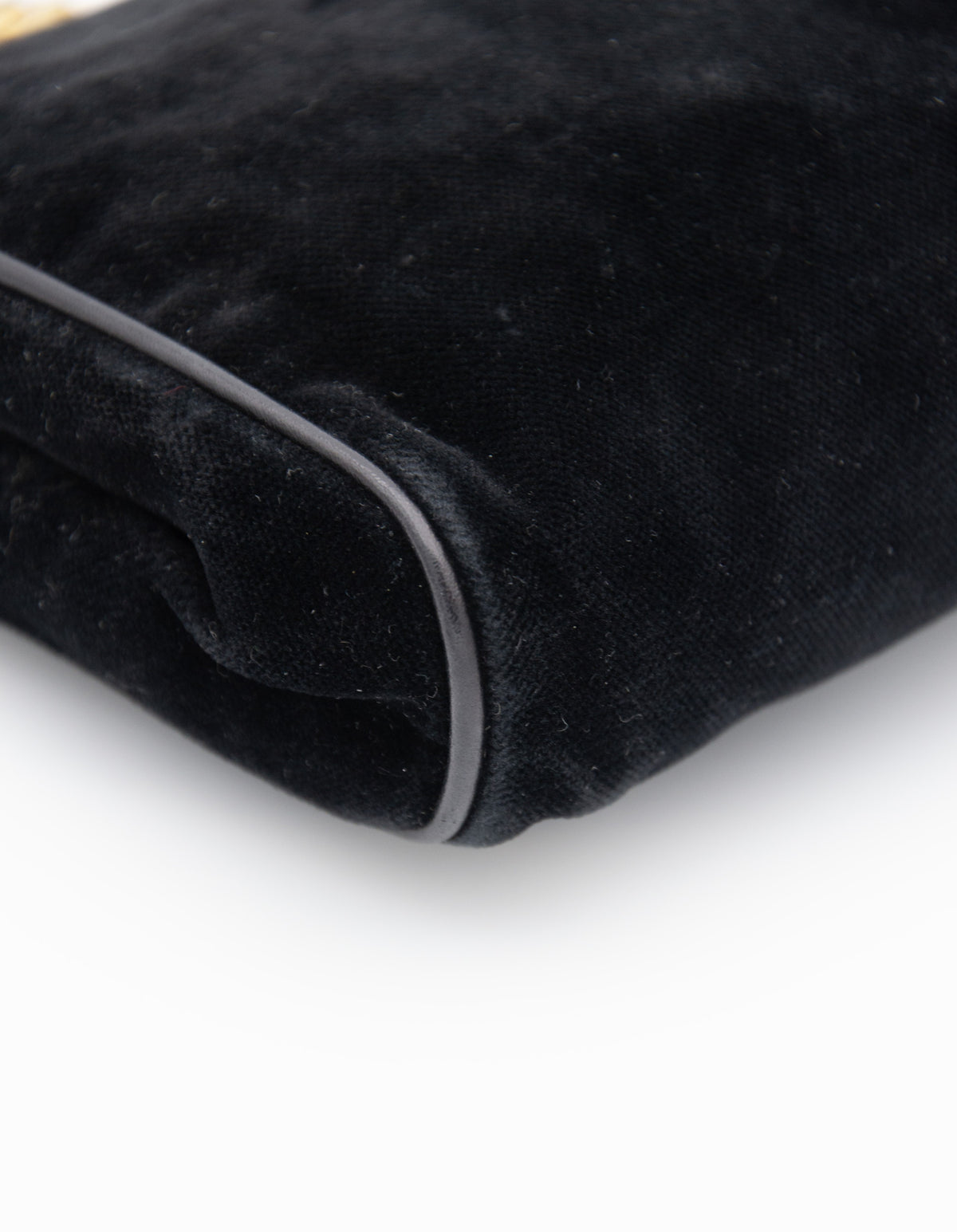 Sac Céline Vintage Daim Noir – Chaîne Triomphe & Fermoir Strass