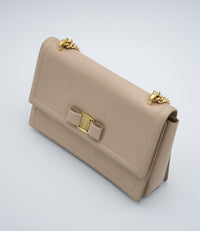 Sac Salvatore Ferragamo Ginny en Cuir Grainé Beige