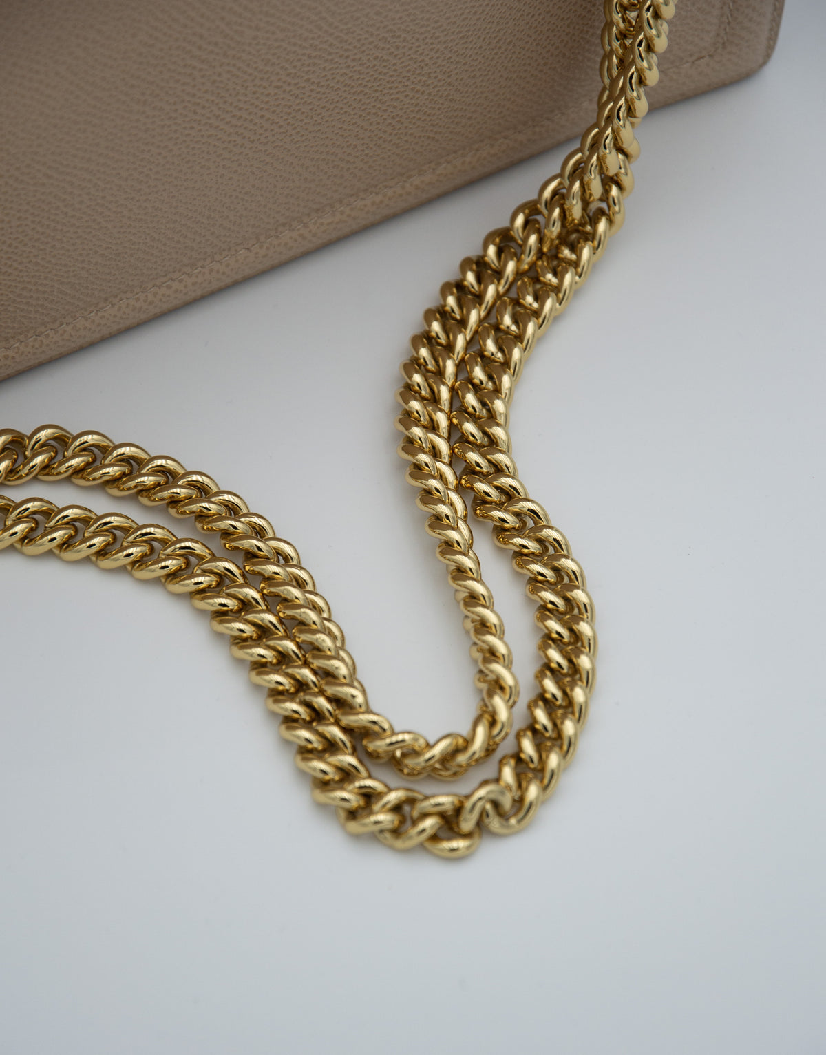 Sac Salvatore Ferragamo Ginny en Cuir Grainé Beige