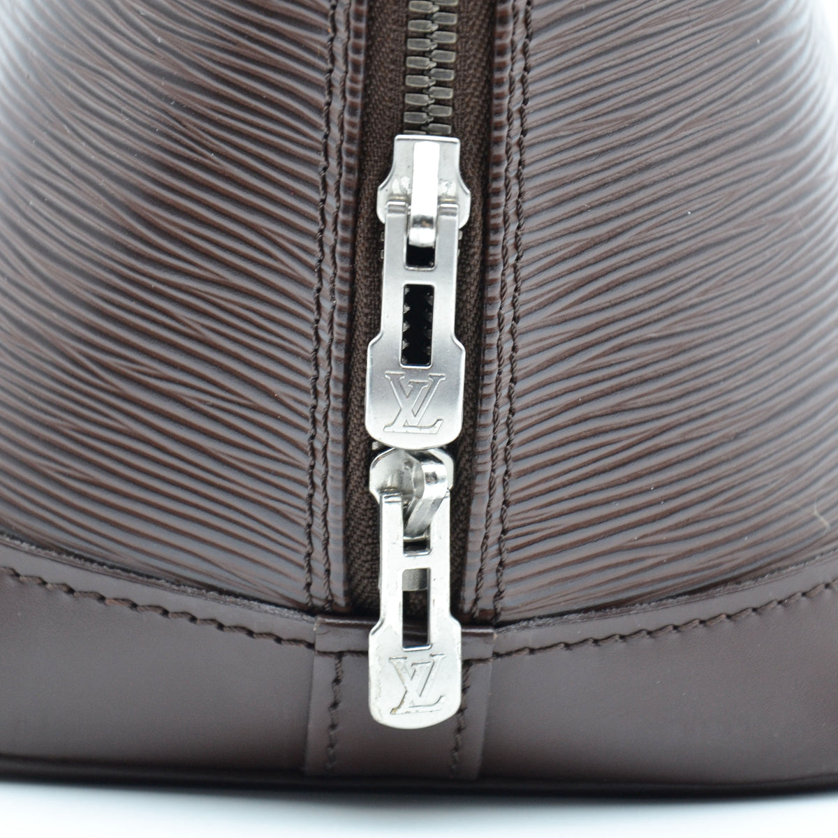 Louis Vuitton Alma Cuir Épi Chocolat