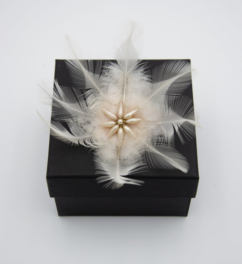 Broche Snowflake Plumes & Perles Nacrées